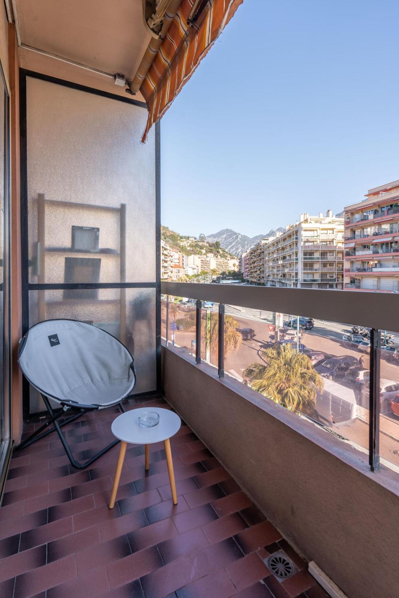 Charmant 2 pièces Climatisée Centre, Balcon et Proche Gares Menton Extérieur photo